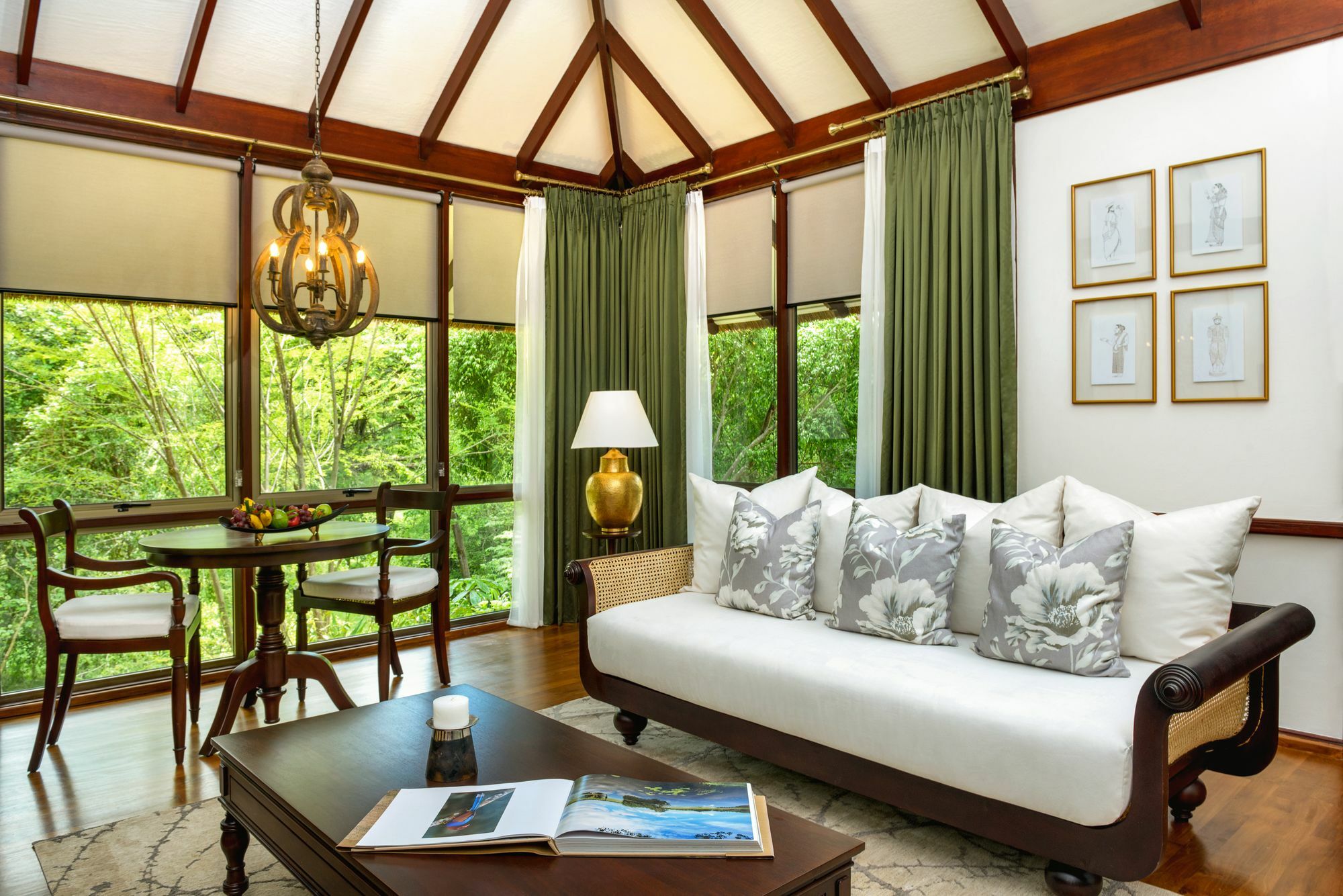 อูลากัลลา บาย อูกา เอสเคป Hotel สิกิริยา ภายนอก รูปภาพ